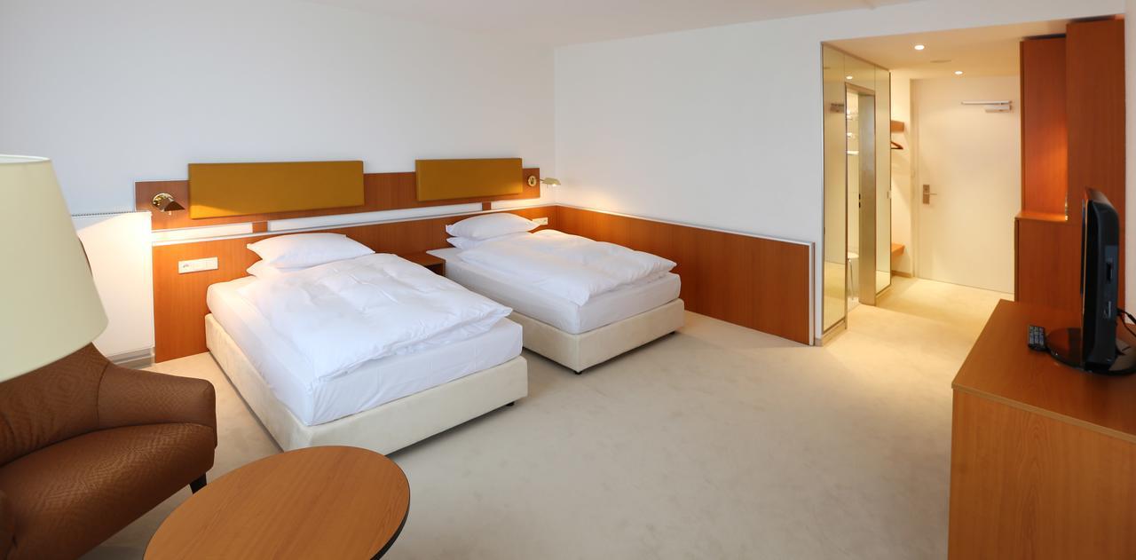 Hotel Parklon カッセル エクステリア 写真